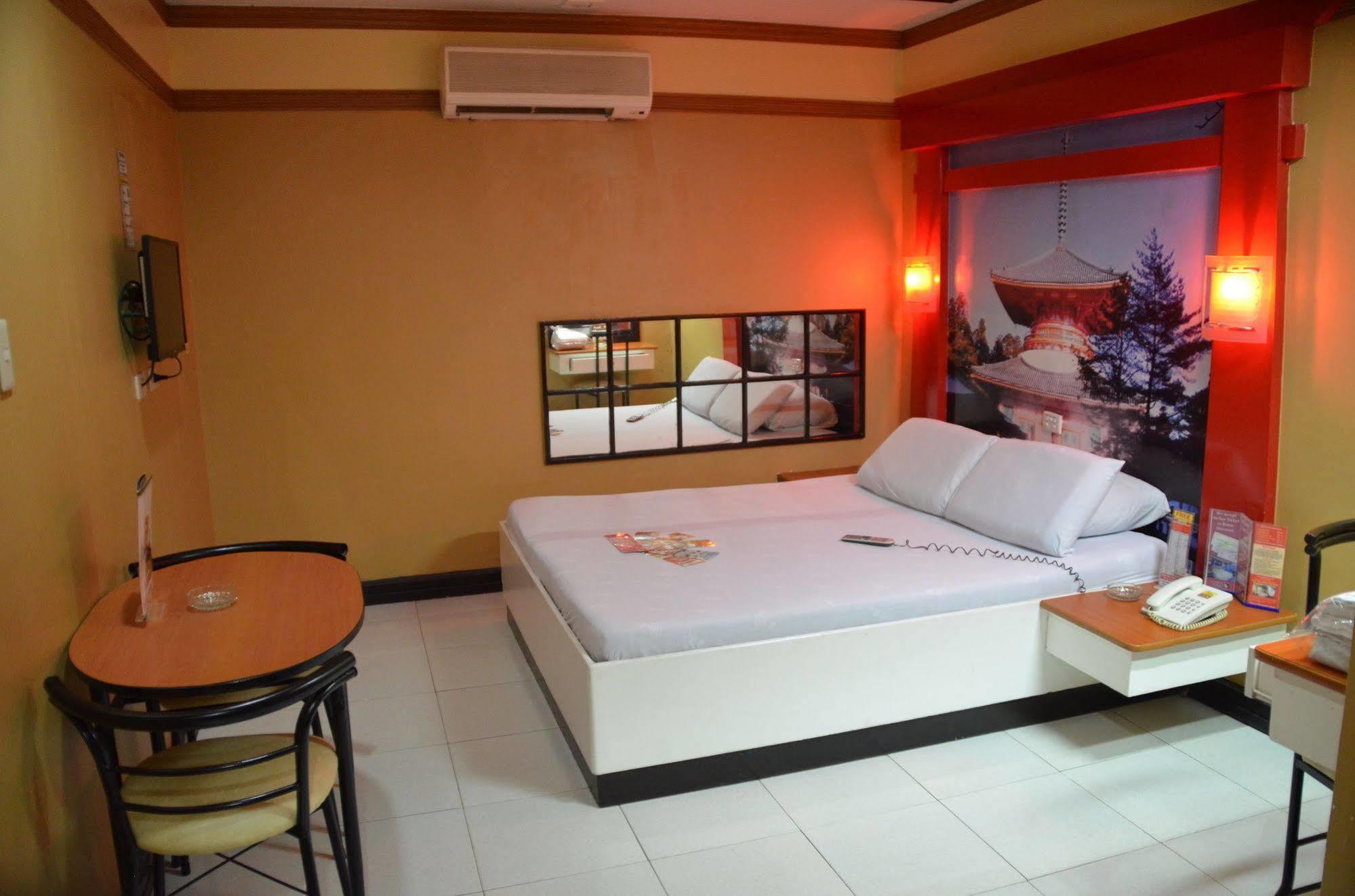 Hotel Sogo Edsa Caloocan Exterior foto
